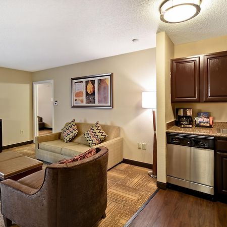 Staybridge Suites Grand Rapids-Kentwood By Ihg Cascade Екстериор снимка