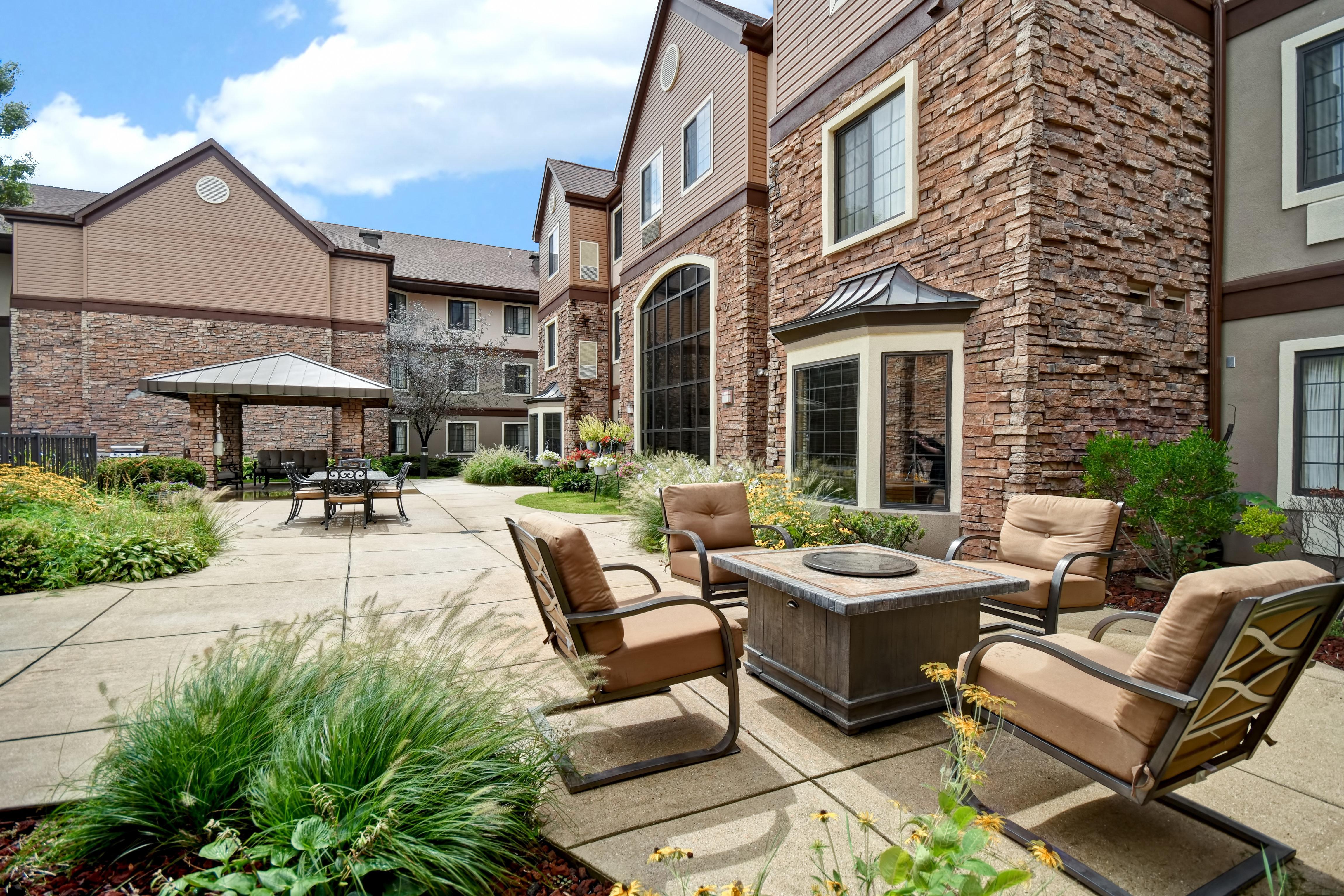 Staybridge Suites Grand Rapids-Kentwood By Ihg Cascade Екстериор снимка