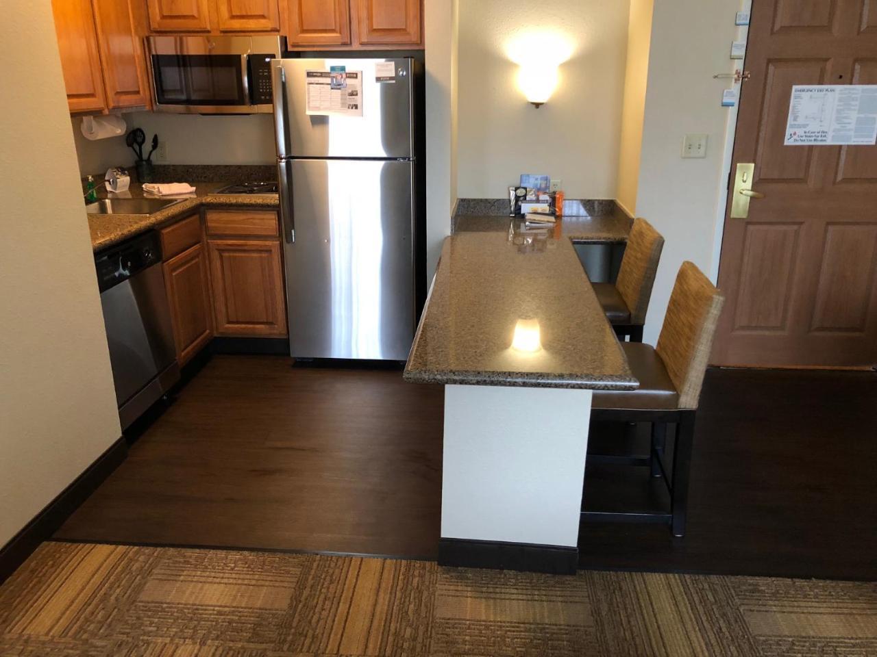 Staybridge Suites Grand Rapids-Kentwood By Ihg Cascade Екстериор снимка
