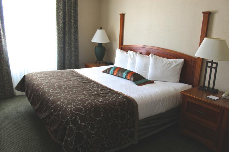 Staybridge Suites Grand Rapids-Kentwood By Ihg Cascade Екстериор снимка